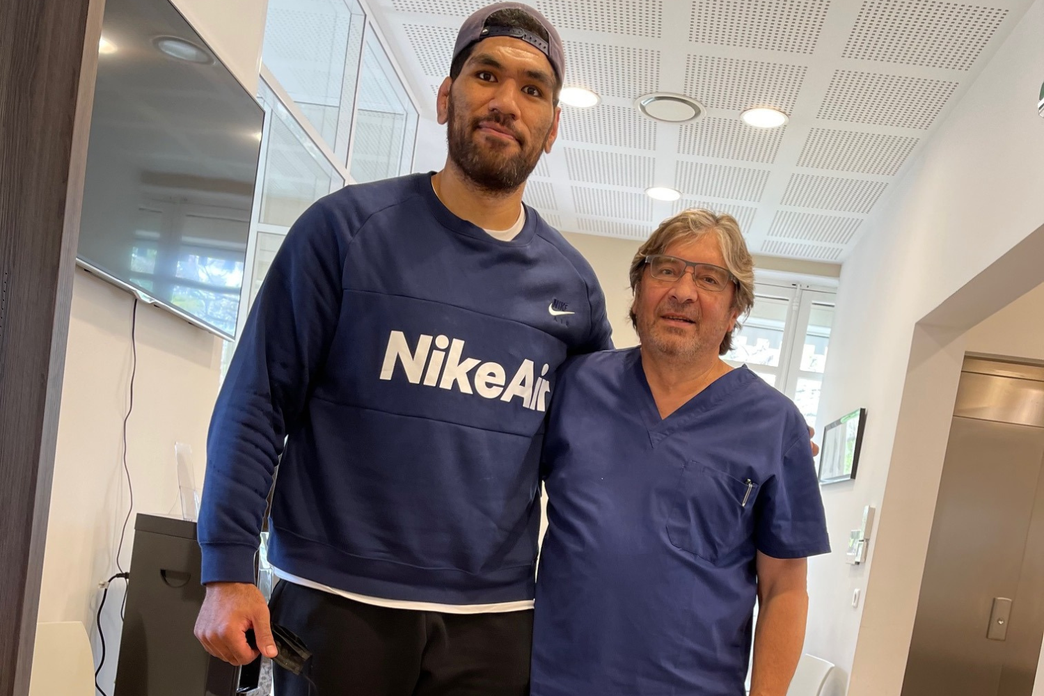 Chirurgien et kinésithérapeute : le tandem essentiel au service du patient sportif